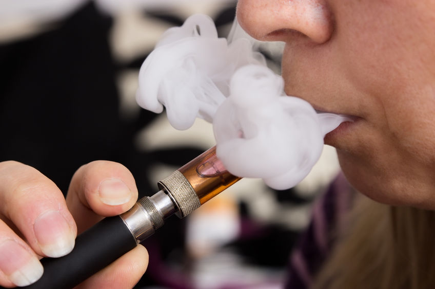 does vaping making your teeth translucent